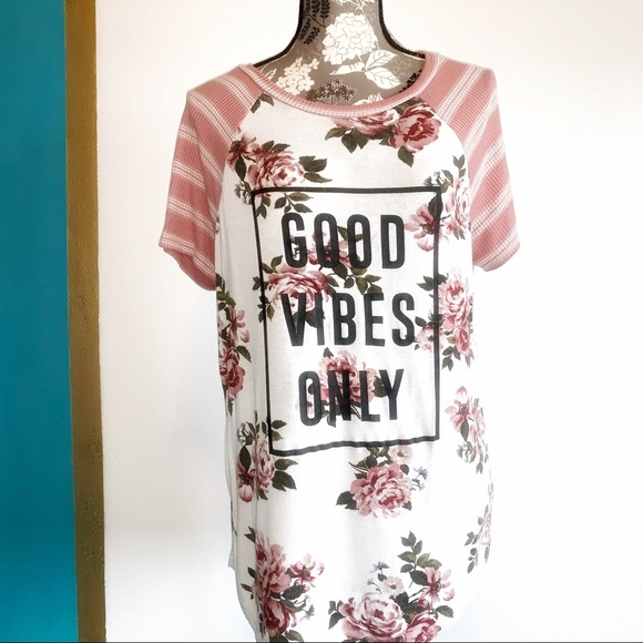 Sweet Rain Tops - Sweet Rain Floral Graphic Tee